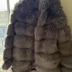 PrettyLittleThing Plush Teddy Jacket - Gray